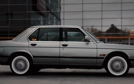 BMW 5 серия, 1986 год, 1 500 000 рублей, 11 фотография