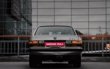 BMW 5 серия, 1986 год, 1 500 000 рублей, 10 фотография