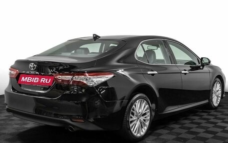 Toyota Camry, 2019 год, 2 950 000 рублей, 5 фотография