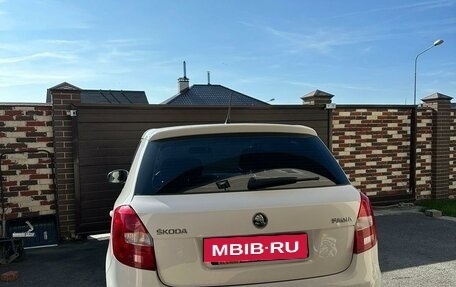 Skoda Fabia II, 2014 год, 965 000 рублей, 3 фотография