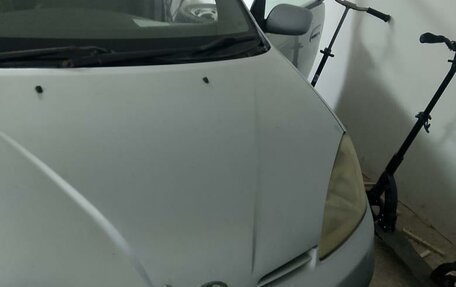 Toyota Prius c I, 2011 год, 150 000 рублей, 1 фотография