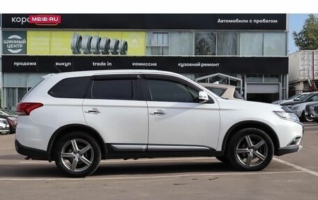 Mitsubishi Outlander III рестайлинг 3, 2016 год, 1 650 000 рублей, 4 фотография