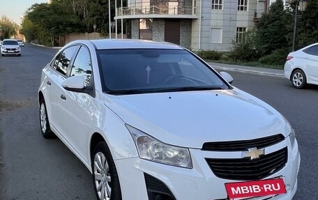 Chevrolet Cruze II, 2014 год, 730 000 рублей, 2 фотография