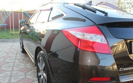 Honda Crosstour I рестайлинг, 2014 год, 2 100 000 рублей, 2 фотография