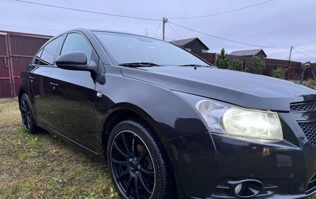 Chevrolet Cruze II, 2011 год, 930 000 рублей, 2 фотография