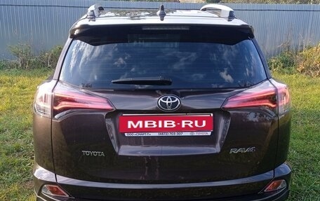 Toyota RAV4, 2018 год, 2 800 000 рублей, 9 фотография