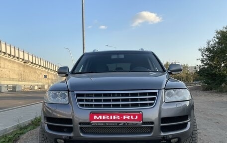 Volkswagen Touareg III, 2005 год, 710 000 рублей, 2 фотография