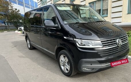 Volkswagen Multivan T6 рестайлинг, 2021 год, 6 150 000 рублей, 2 фотография