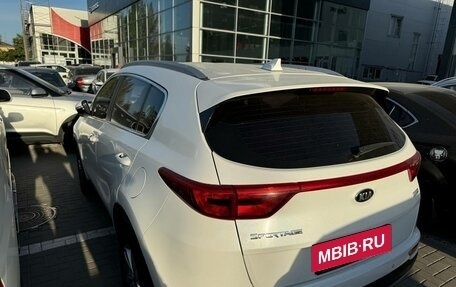 KIA Sportage IV рестайлинг, 2018 год, 2 550 000 рублей, 4 фотография