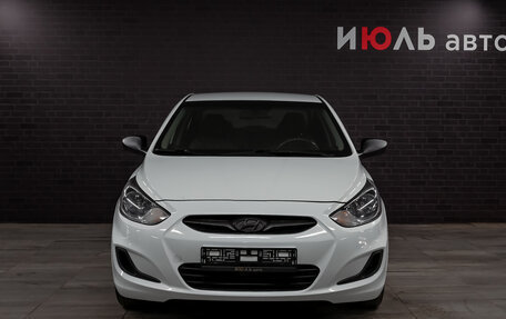 Hyundai Solaris II рестайлинг, 2013 год, 870 000 рублей, 2 фотография