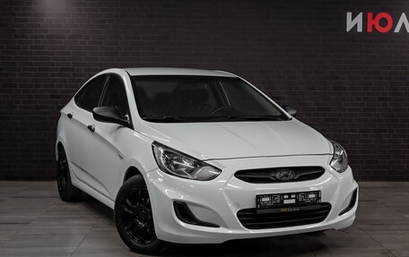 Hyundai Solaris II рестайлинг, 2013 год, 870 000 рублей, 3 фотография