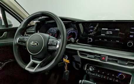 KIA K5, 2021 год, 2 540 000 рублей, 26 фотография