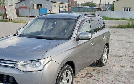 Mitsubishi Outlander III рестайлинг 3, 2012 год, 1 690 000 рублей, 11 фотография