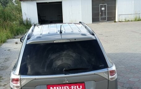 Mitsubishi Outlander III рестайлинг 3, 2012 год, 1 690 000 рублей, 7 фотография