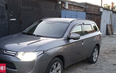 Mitsubishi Outlander III рестайлинг 3, 2012 год, 1 690 000 рублей, 14 фотография