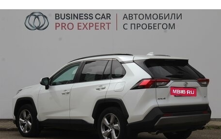 Toyota RAV4, 2019 год, 3 300 000 рублей, 4 фотография