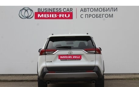 Toyota RAV4, 2019 год, 3 300 000 рублей, 5 фотография