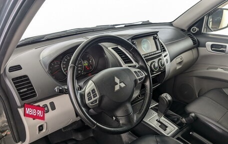 Mitsubishi Pajero Sport II рестайлинг, 2013 год, 2 250 000 рублей, 17 фотография