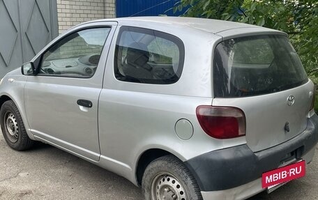 Toyota Vitz, 2000 год, 290 000 рублей, 3 фотография