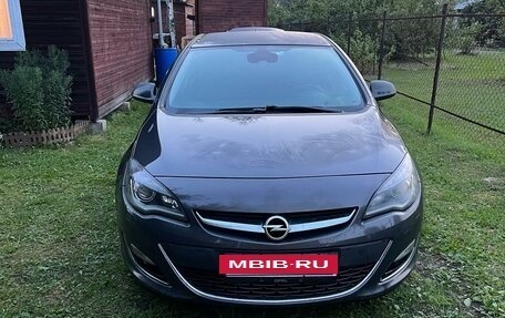 Opel Astra J, 2014 год, 999 999 рублей, 3 фотография