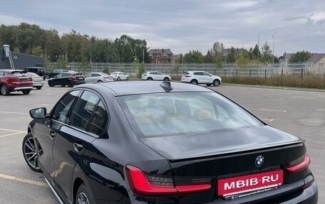 BMW 3 серия, 2019 год, 3 650 000 рублей, 15 фотография