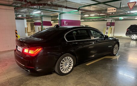 BMW 7 серия, 2015 год, 1 950 000 рублей, 3 фотография