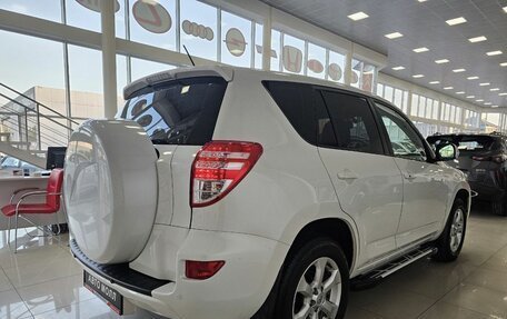 Toyota RAV4, 2011 год, 1 930 000 рублей, 13 фотография