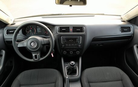 Volkswagen Jetta VI, 2011 год, 874 995 рублей, 18 фотография