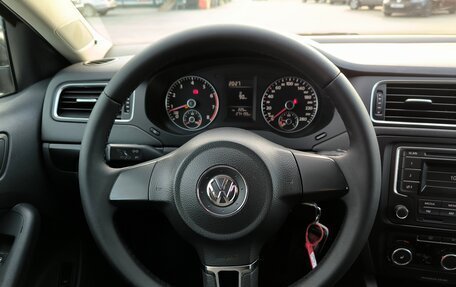 Volkswagen Jetta VI, 2011 год, 874 995 рублей, 20 фотография