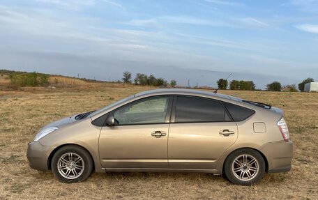 Toyota Prius, 2006 год, 960 000 рублей, 6 фотография