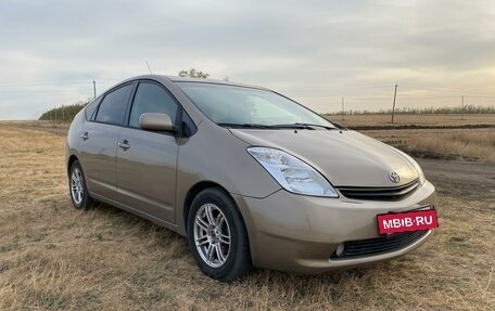 Toyota Prius, 2006 год, 960 000 рублей, 2 фотография