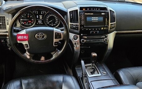 Toyota Land Cruiser 200, 2015 год, 4 750 000 рублей, 4 фотография