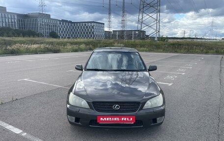 Lexus IS II рестайлинг 2, 2002 год, 1 200 000 рублей, 7 фотография