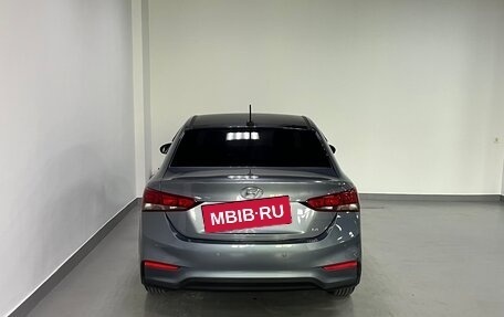 Hyundai Solaris II рестайлинг, 2019 год, 1 353 000 рублей, 4 фотография