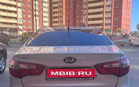 KIA Rio III рестайлинг, 2013 год, 800 000 рублей, 3 фотография