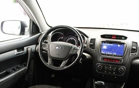 KIA Sorento II рестайлинг, 2013 год, 1 999 000 рублей, 10 фотография