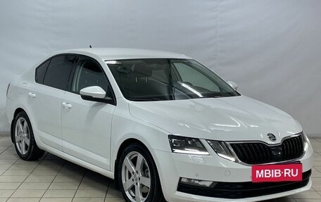 Skoda Octavia, 2017 год, 1 850 000 рублей, 2 фотография