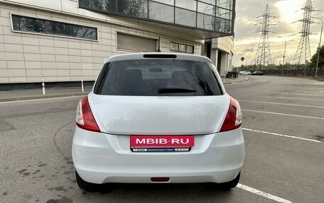 Suzuki Swift IV, 2011 год, 886 000 рублей, 7 фотография