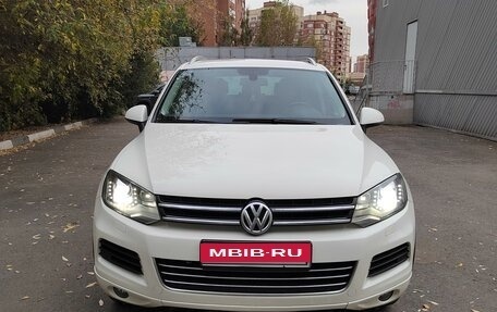 Volkswagen Touareg III, 2011 год, 2 400 000 рублей, 4 фотография