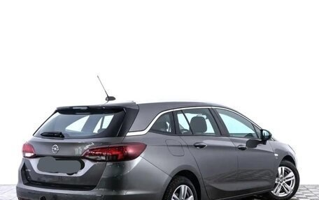 Opel Astra K, 2019 год, 1 700 000 рублей, 13 фотография