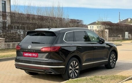 Volkswagen Touareg III, 2019 год, 4 750 000 рублей, 7 фотография