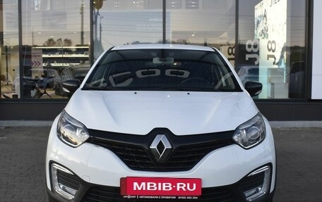 Renault Kaptur I рестайлинг, 2020 год, 1 800 000 рублей, 2 фотография