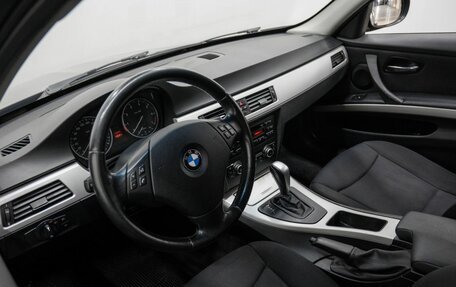 BMW 3 серия, 2010 год, 935 000 рублей, 11 фотография