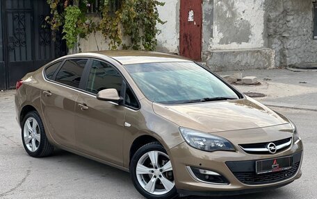 Opel Astra J, 2012 год, 1 137 000 рублей, 3 фотография