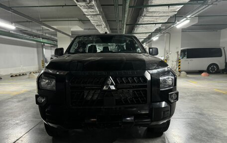 Mitsubishi L200, 2024 год, 4 800 000 рублей, 3 фотография