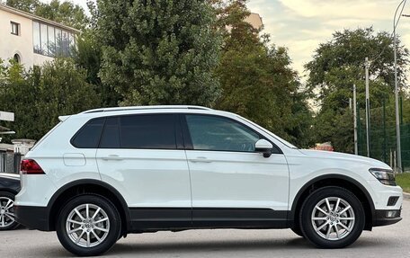 Volkswagen Tiguan II, 2019 год, 3 297 000 рублей, 11 фотография