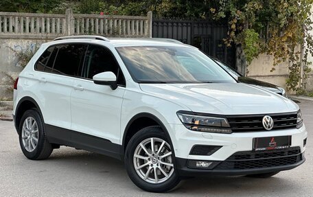 Volkswagen Tiguan II, 2019 год, 3 297 000 рублей, 2 фотография