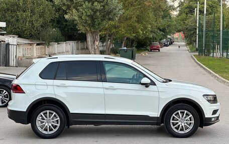 Volkswagen Tiguan II, 2019 год, 3 297 000 рублей, 13 фотография