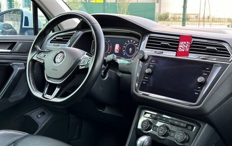 Volkswagen Tiguan II, 2019 год, 3 297 000 рублей, 33 фотография