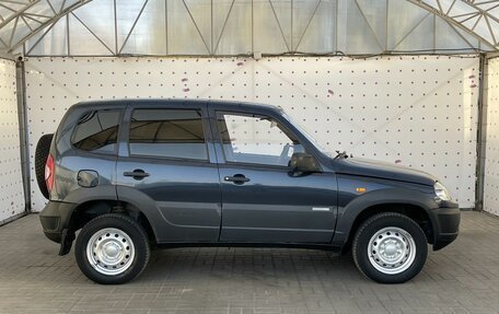 Chevrolet Niva I рестайлинг, 2010 год, 540 000 рублей, 8 фотография